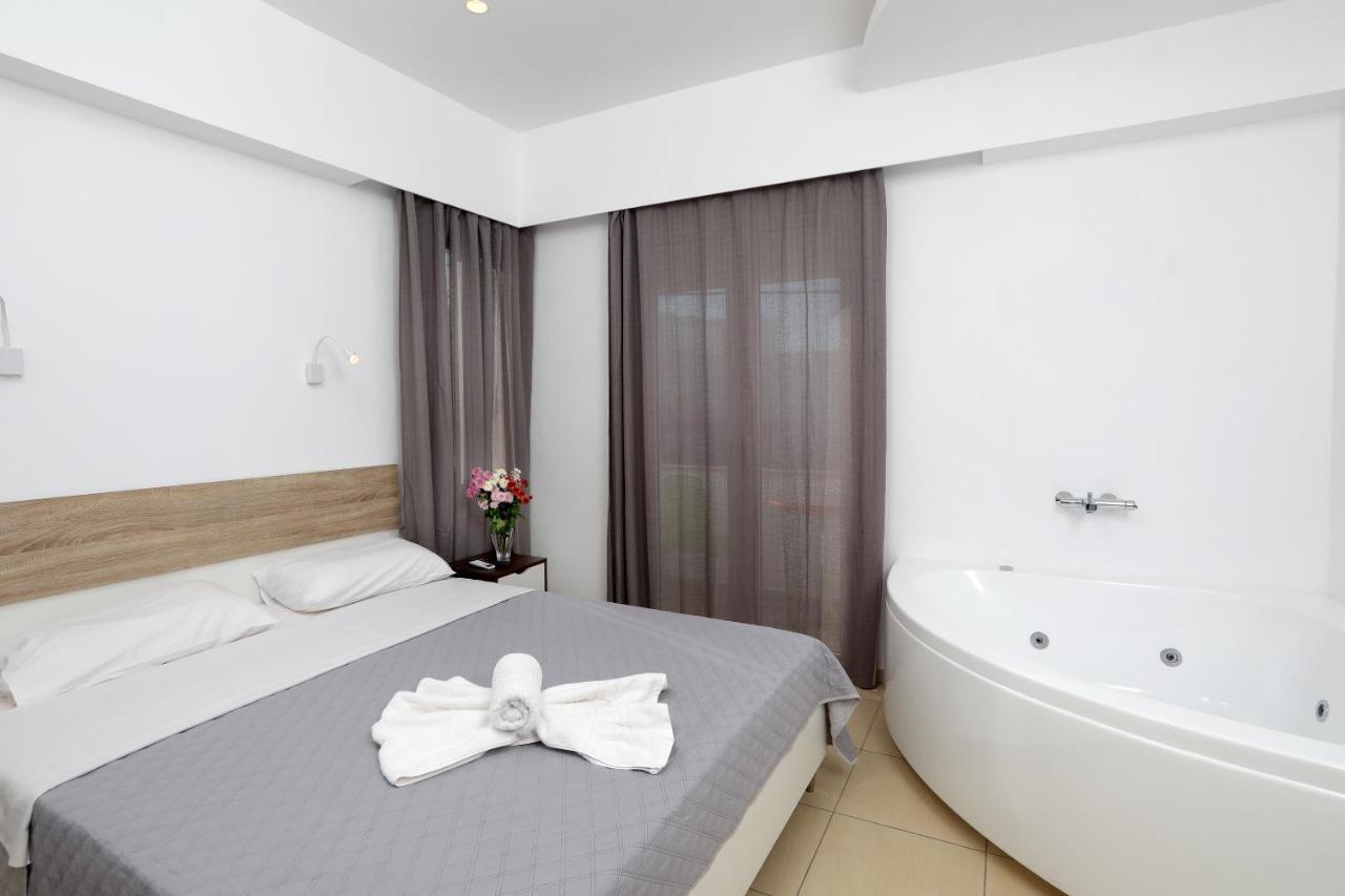 Pension Verykokkos Naxos City Exterior photo